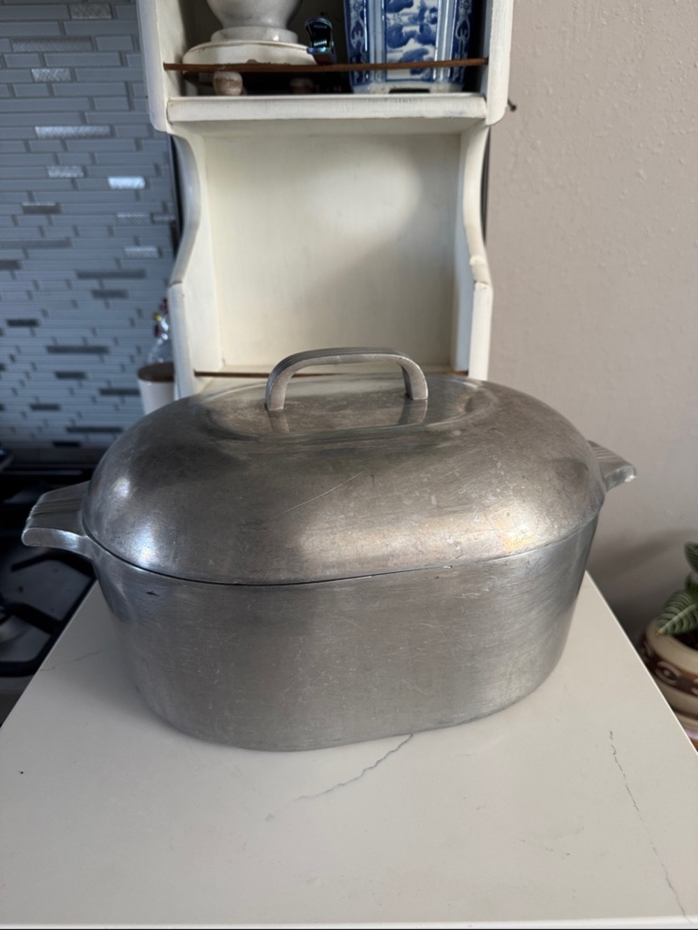 Wagner Ware Magnalite 4265-P Oval Aluminum Roaster with Lid and Trivet Sidney 0